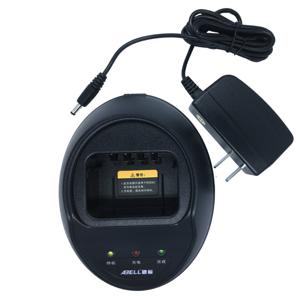 BC-82 快速智能充電器 BC-82 快速智能充電器